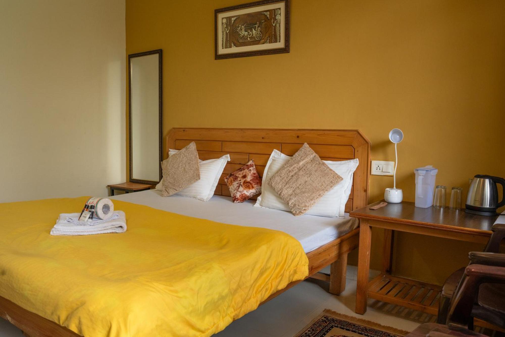 The Unmad - Dharamkot Bed & Breakfast Dharamshala Bagian luar foto